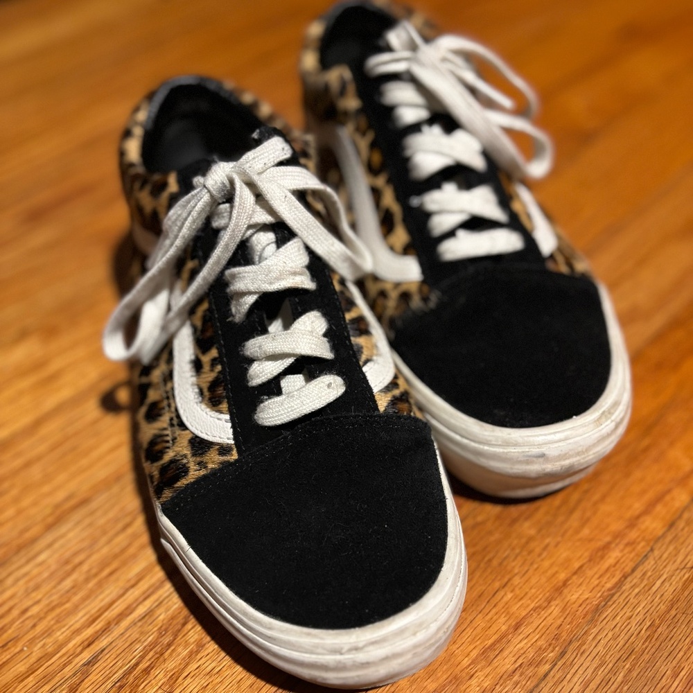 Vans - image 1
